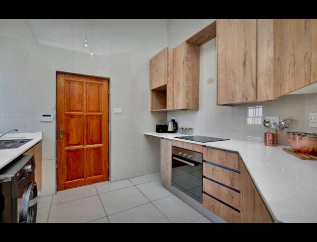 4 bed property to rent in STRATHAVON